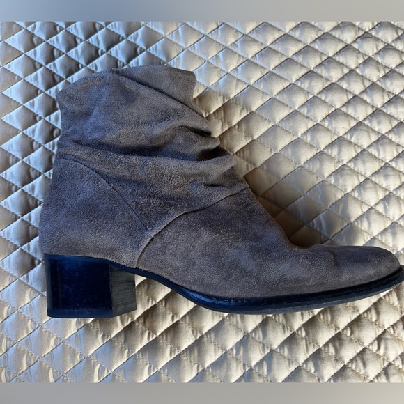 Paul Green Brianna Mineral Taupe Suede Waterproof Bootie, Size 7.5 - Picture 9 of 10